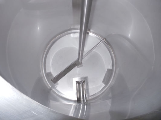 1 x 1.5m³ cuve d'ébullition; isolée avec paroi pour evacuation gaz; bain-marie