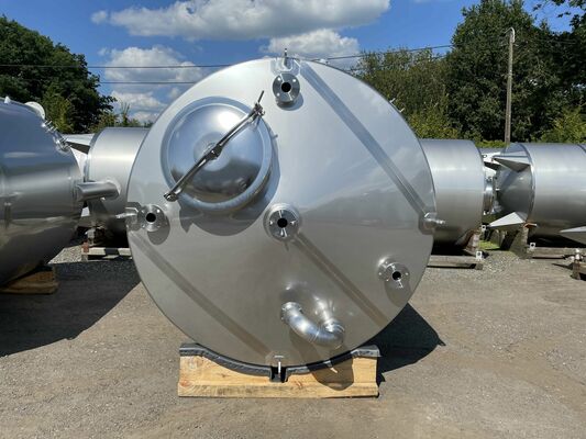 2 x Neue 7.000L-Edelstahl-vertikale Lagertanks aus AISI316L