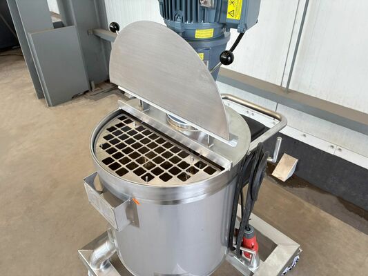 1 x New 100L stainless-steel AISI316L vertical mixing tank.