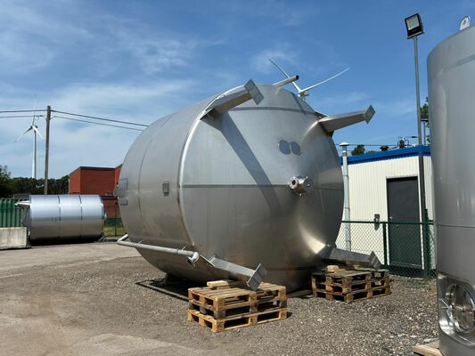 1 x cuve de mélange d'occasion inox verticale de 30.000L en inoxydable AISI 304L