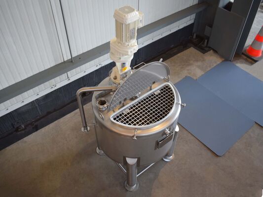 1 x New 250L Stainless-Steel  AISI316L Vertical Mixing Tank.