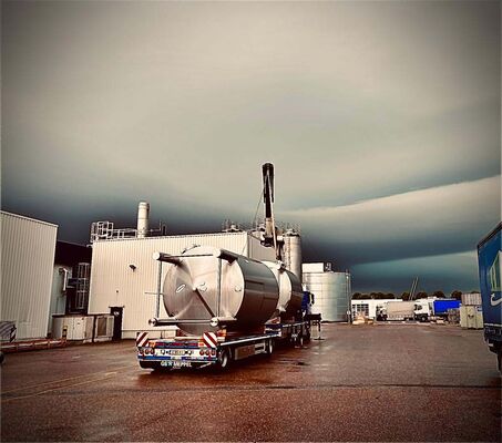 6 x Neuer vertikaler 30.000L Edelstahl-Mischbehälter aus AISI304L