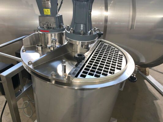 1 x New 300L stainless-steel AISI316L vertical mixing tank.