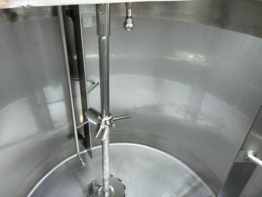 1 x Nieuwe roestvrijstalen verticale mengtank van 1.000L in AISI 316L