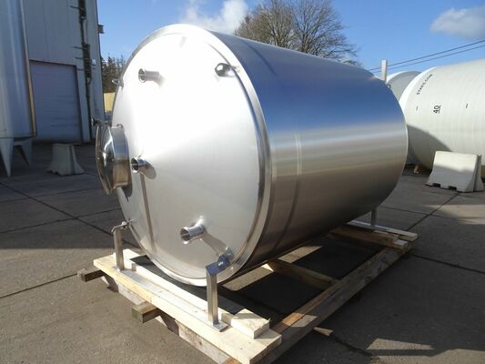 2 x Brand new 5.400L stainless-steel AISI304L vertical storage tanks.
