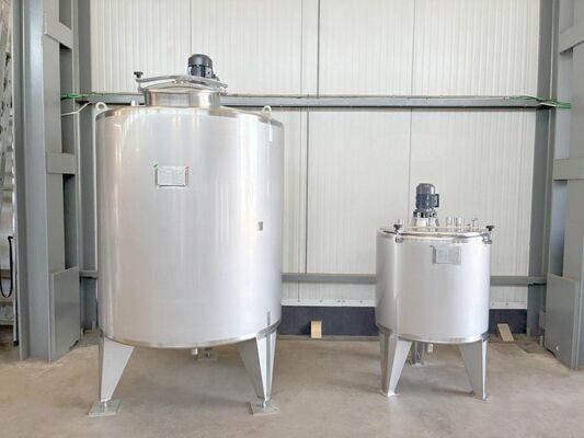 1 x New 2.000L stainless-steel AISI316L vertical mixing tank.  1 x New 500L stainless-steel AISI316L vertical mixing tank.