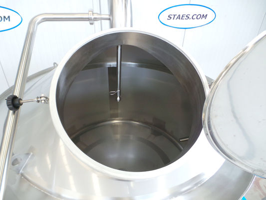 1 x 1.5m³ bier kookketel; brouwketel; geisoleerd met schouw voor gasdampen