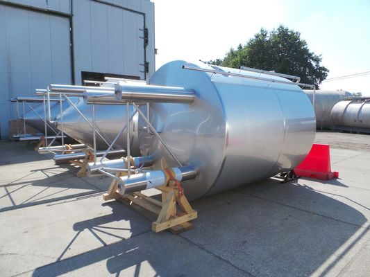 2 x 11,7m³; CCT cuves de fermentation de la bière; 3,3 bar PED CE TüV; 10% Rx & 2 x 10,4m³; BBT cuves à bière; 3,3 bar PED CE TüV; 10% Rx