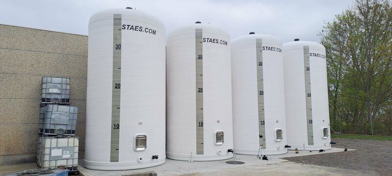 4 x neue vertikale Lagertanks aus polyester mit einem Fassungsvermögen von 42.000L
