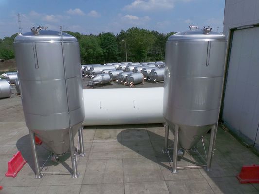 8 x 27,8m³; AISI304; CCT beer fermenters; PED CE TüV; 10% Rx & 2 x 26,2m³: AISI304 BBT bright beer tanks; PED CE TüV; 10% Rx