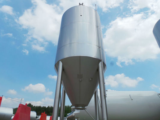 8 x 27,8m³; AISI304; CCT beer fermenters; PED CE TüV; 10% Rx & 2 x 26,2m³: AISI304 BBT bright beer tanks; PED CE TüV; 10% Rx