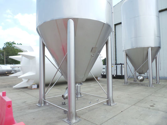 8 x 27,8m³; AISI304; CCT beer fermenters; PED CE TüV; 10% Rx & 2 x 26,2m³: AISI304 BBT bright beer tanks; PED CE TüV; 10% Rx