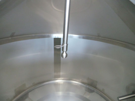 1 x 1.5m³ bier kookketel; brouwketel; geisoleerd met schouw voor gasdampen