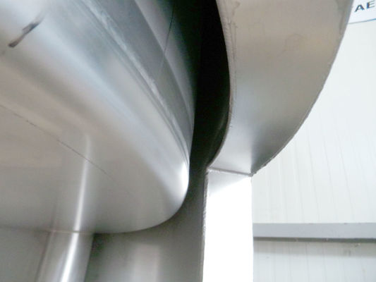 1 x 1.5m³ cuve d'ébullition; isolée avec paroi pour evacuation gaz; bain-marie