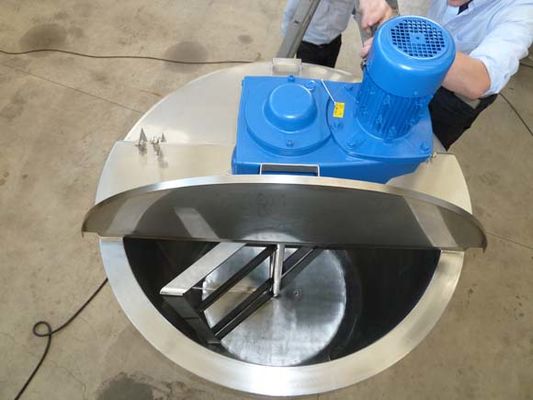 Aperçu général cuves avec echangeur thermique et agitateur