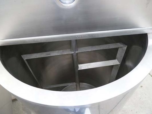 Aperçu général cuves avec echangeur thermique et agitateur