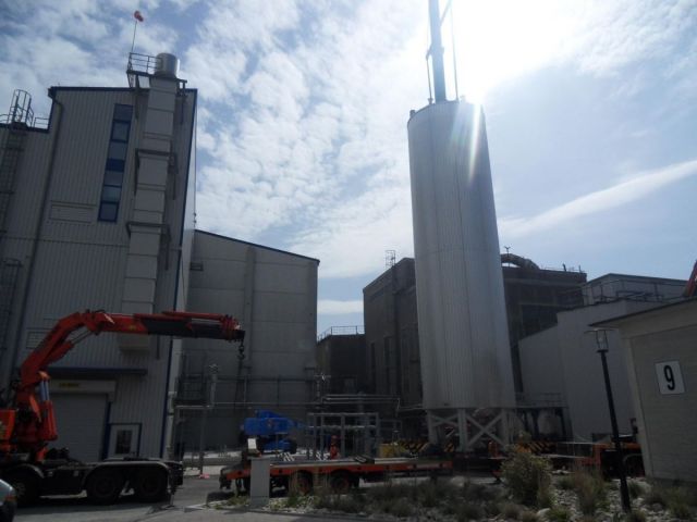 6 x 120.000L - 1006 US bbl - 31.700 US gal AISI 304; Stainless-steel storage-tanks; vertical; insulated; conical