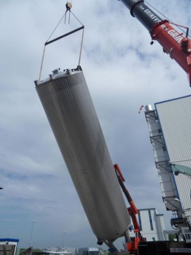 6 x 120.000L - 1006 US bbl - 31.700 US gal AISI 304; Stainless-steel storage-tanks; vertical; insulated; conical