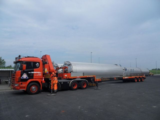 6 x 120.000L - 1006 US bbl - 31.700 US gal AISI 304; Stainless-steel storage-tanks; vertical; insulated; conical