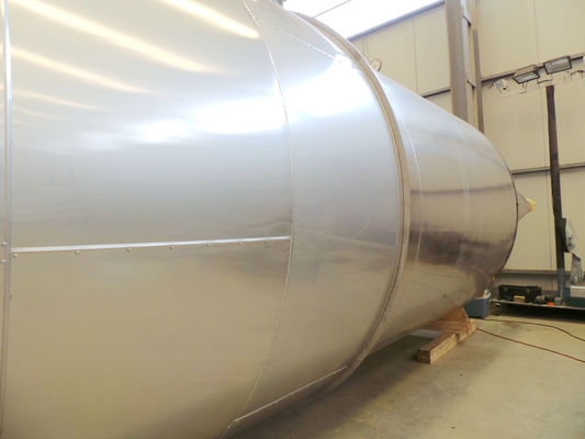 OR160412 - Brouwerij: 2 x 51 m³ AISI 316; roestvrijstalen opslagtanks; geisoleerd; vertikaal;