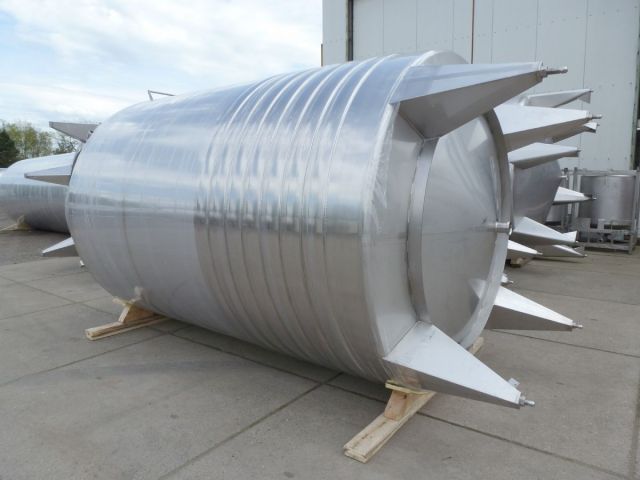 Project 4 x 300L, 1 x 300L AISI 316, 2 x 20m³, 2 x 15m³