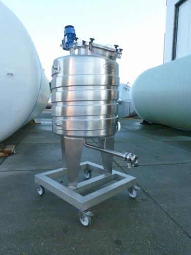 Project 4 x 300L, 1 x 300L AISI 316, 2 x 20m³, 2 x 15m³