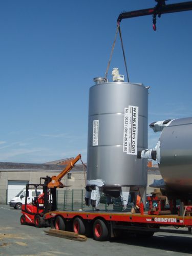 Project 2 x 15m³; AISI 304; warmtewisselaar; raamroerwerk; geisoleerd