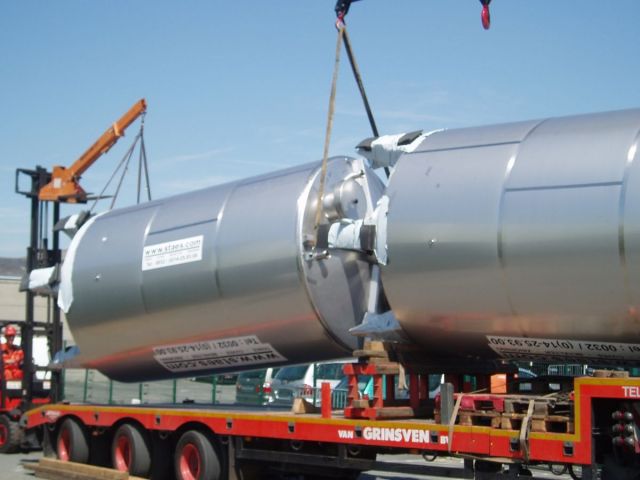 Project 2 x 15m³; AISI 304; warmtewisselaar; raamroerwerk; geisoleerd