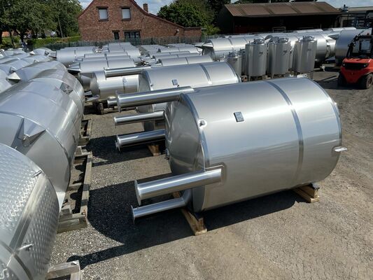 2 x Neue 7.000L-Edelstahl-vertikale Lagertanks aus AISI316L