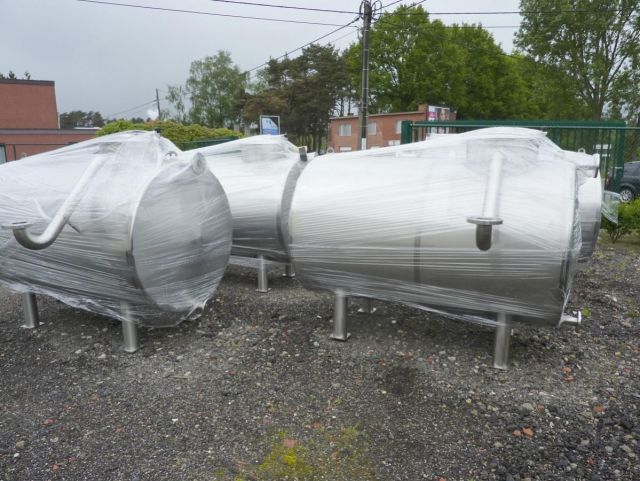 Project 1 x 15m³; 1 x 10m³, 1 x 5 m³; 6 x 2,5m³ AISI 316 horizontal