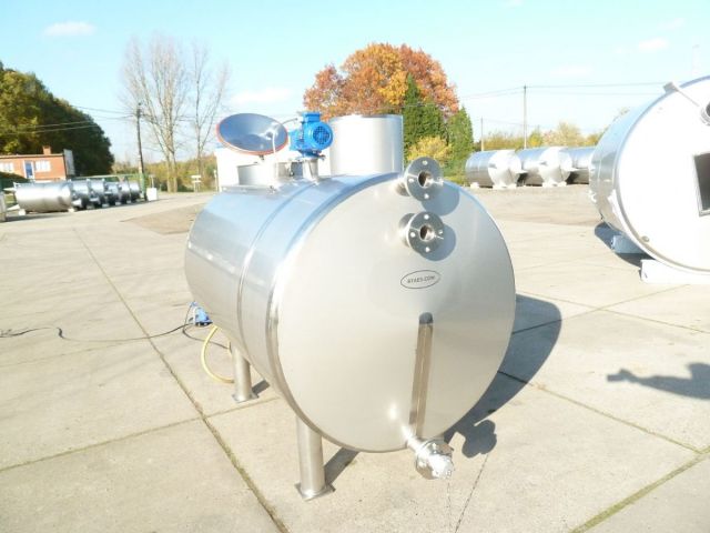 Project 1 x 15m³; 1 x 10m³, 1 x 5 m³; 6 x 2,5m³ AISI 316 horizontal