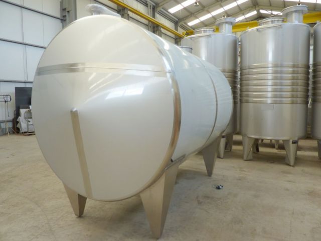 Project 1 x 15m³; 1 x 10m³, 1 x 5 m³; 6 x 2,5m³ AISI 316 horizontal