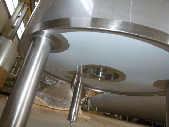 2 x 500L & 1 x 250L AISI 304; cuve de mélange du chocolat; echangeur thérmique; isoliert; agitateur type cadre