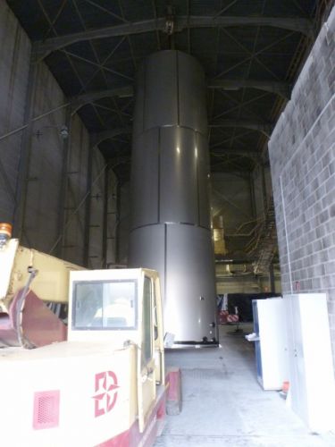2 x 105 m³ AISI316L; cuves de stockage inoxydable; simple paroi, vertical, fond plat, echangeur thérmique