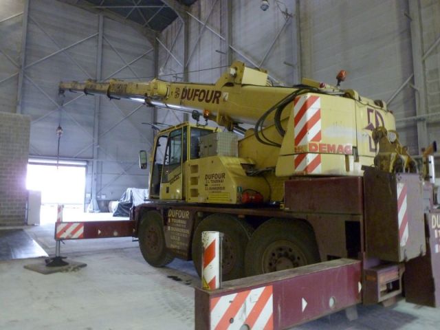 2 x 105 m³ AISI316L; cuves de stockage inoxydable; simple paroi, vertical, fond plat, echangeur thérmique