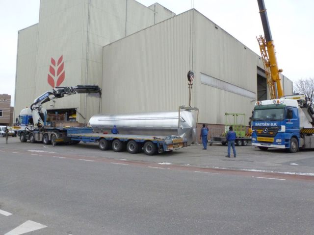 4 x 73m³ AISI316L; isoliert, vertikal, conischer boden auf rok; wärmetauscher