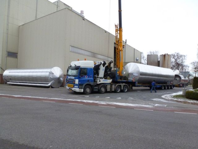 4 x 73m³ AISI316L; isoliert, vertikal, conischer boden auf rok; wärmetauscher