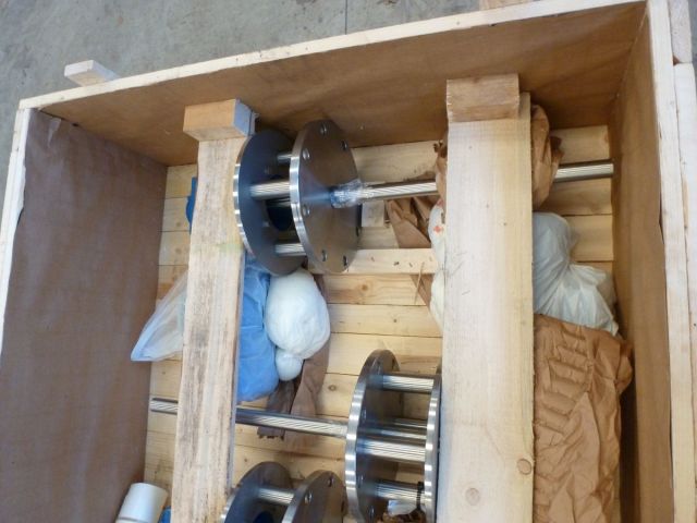 4 x 14m³ AISI304 BBT cuves pour bier sous pression; isolées, vertical; echangeur thérmique