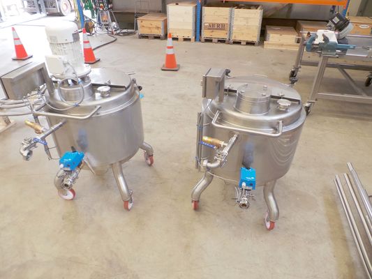 2 x 200L V4A; Mischbehälter mit elektrische Steuerung; Isoliert; Wärmetauscher; Heizaggregat