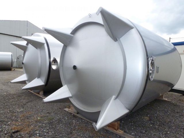 4 x 40.000L - 335 US bbl - 10.566 US gal  AISI304; CCT fermenter tanks; single jacket; vertical