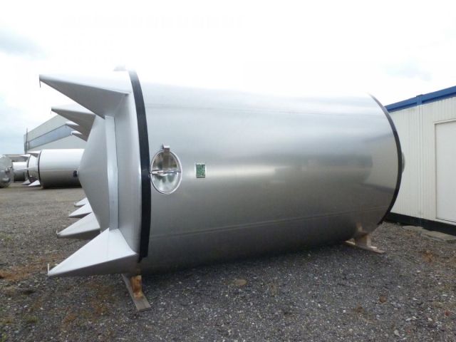 4 x 40.000L - 335 US bbl - 10.566 US gal  AISI304; CCT fermenter tanks; single jacket; vertical