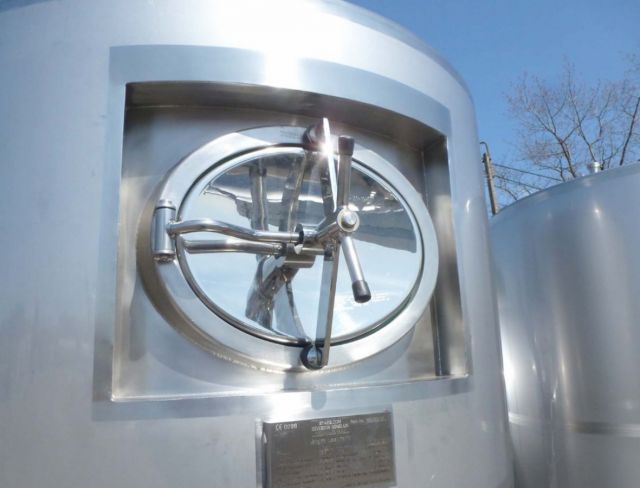 2 x 2.65m³ V2A BBT; Warmetauscher; Isolation; 2 bar Druck Innentank CE