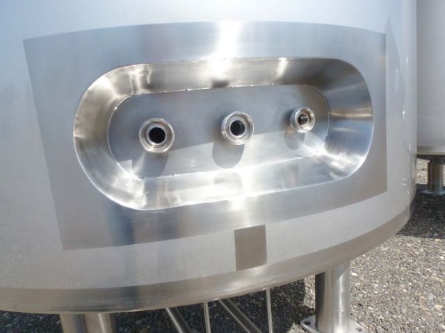 2 x 2.65m³ V2A BBT; Warmetauscher; Isolation; 2 bar Druck Innentank CE