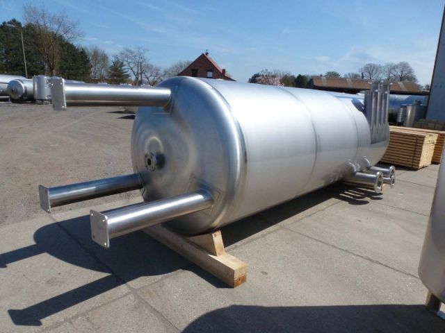 1 x 7.700L - 65 US bbl - 2.034 US gal AISI304; single skin; vertical; pressure vessel 0.51 bar PED CE