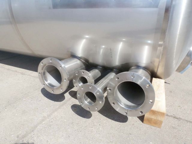 1 x 7.700L - 65 US bbl - 2.034 US gal AISI304; single skin; vertical; pressure vessel 0.51 bar PED CE