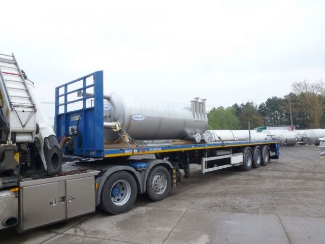 1 x 7.700L - 65 US bbl - 2.034 US gal AISI304; single skin; vertical; pressure vessel 0.51 bar PED CE