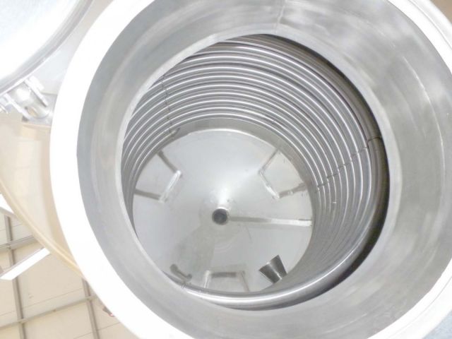 1 x 1.4m³ AISI304; cuve en acier inoxydable; simple paroi; verical; echangeur thérmique