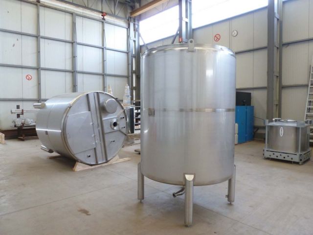 1 x 3.5m³ & 1 x 6.8m³ AISI316L; Edelstahl Behälter; einwandig; vertikal