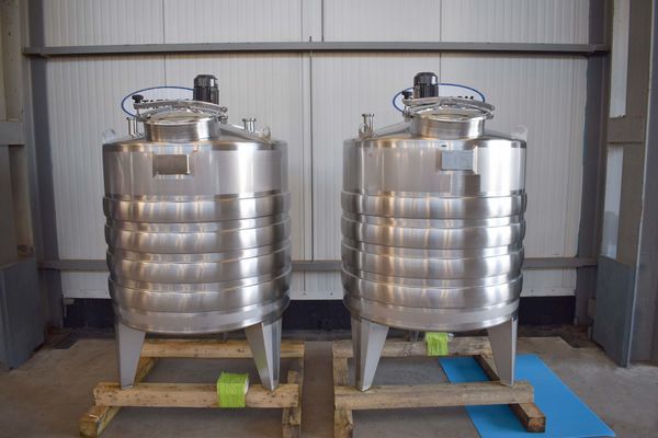 OR171300: 2 x 1.000L Edelstahl AISI316L Mischbehälter mit Wärmetauscher und Propellerrührer