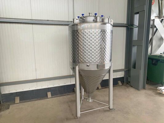 1 x Nieuwe roestvrijstalen verticale mengtank van 1.300L in AISI304L